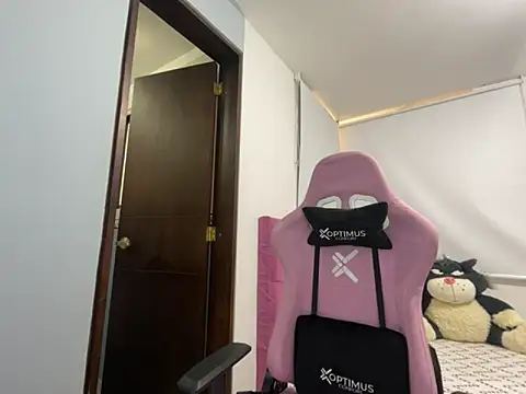 lucy grey25 online show from September 2025 02:20:01 PM