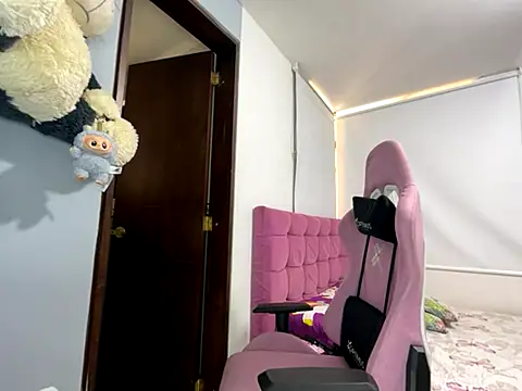 lucy grey25 online show from September 2025 03:39:02 PM