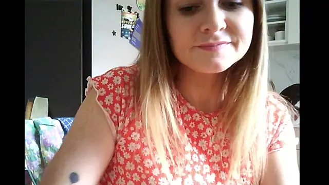 Snapshot of Ginger-bb chatting on November 2025 12:53:01 PM Ginger-bb online show from November 2025 12:53:01 PM