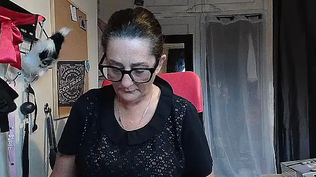 Mistress-Ivy51 online show from October 2025 07:42:02 AM