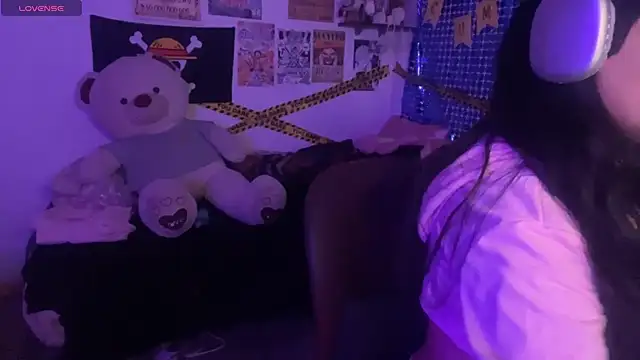 PixelKitty  online show from December 2025 06:48:01 PM