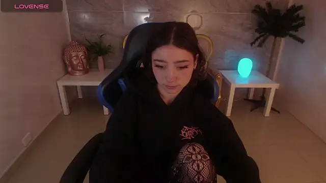 venuss09 s online show from September 2025 01:34:01 PM