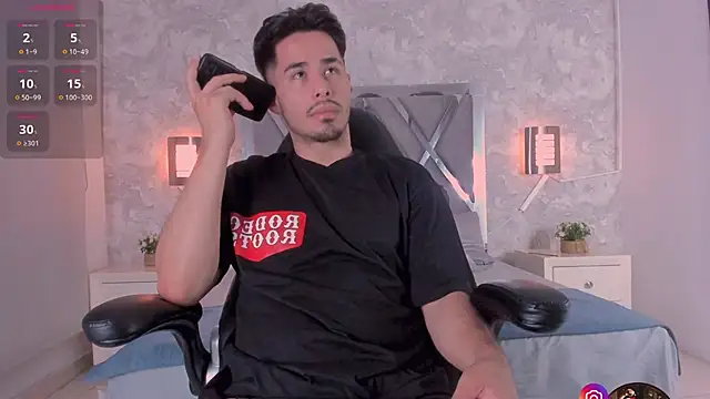 Snapshot of loghan_fox chatting on September 2025 03:17:02 AM loghan fox online show from September 2025 03:17:02 AM