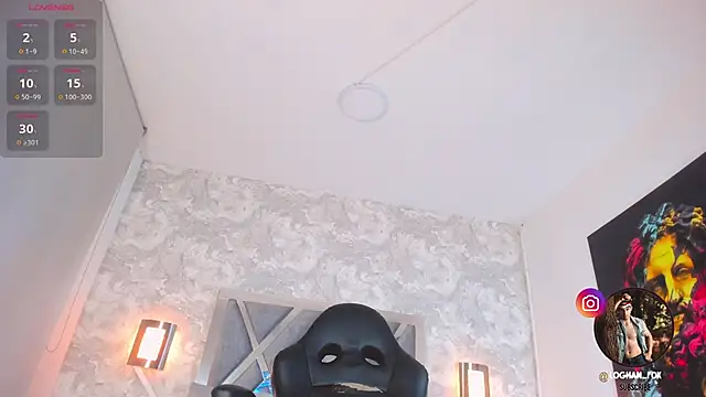 Snapshot of loghan_fox chatting on September 2025 04:38:02 AM loghan fox online show from September 2025 04:38:02 AM