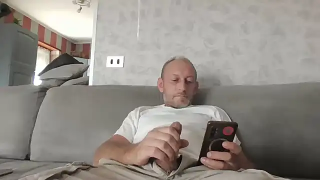 cazzoweb online show from September 2025 01:58:01 PM