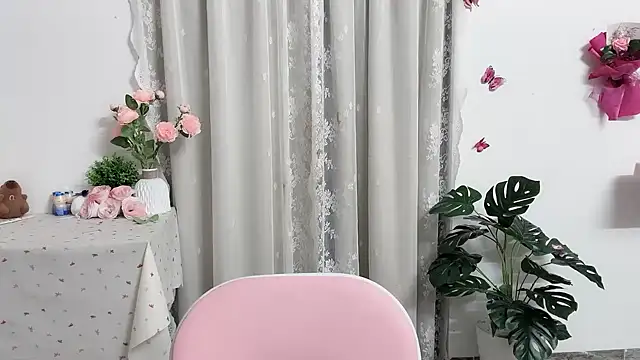 Snapshot of Amelia-babee chatting on June 2026 01:08:02 PM Amelia-babee online show from June 2026 01:08:02 PM