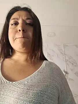 Paula And online show from March 2026 11:49:02 AM