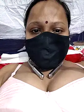 shalubhabhi69 online show from November 2025 07:47:01 PM