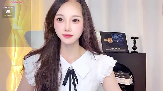 Snapshot of Aiyi909- chatting on July 2026 02:21:02 PM Aiyi909- online show from July 2026 02:21:02 PM