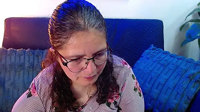 Snapshot of Linda_banks_ chatting on June 2026 02:24:02 AM Linda banks online show from June 2026 02:24:02 AM
