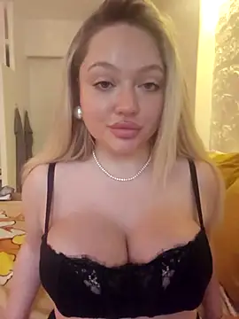 misstitmouseofficial online show from October 2025 01:56:02 PM