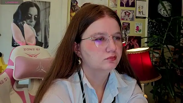 Sienna-Cow online show from October 2025 10:12:02 AM