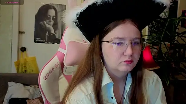 Sienna-Cow online show from October 2025 11:41:02 AM