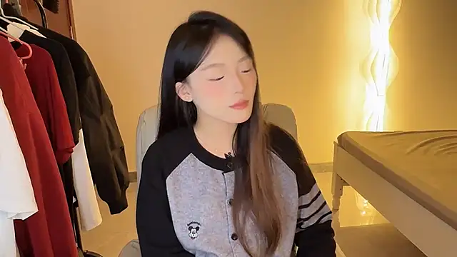 Snapshot of Robin-o3 chatting on October 2025 03:21:02 PM Robin-o3 online show from October 2025 03:21:02 PM