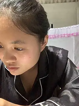 Snapshot of NhuFox chatting on September 2025 01:33:02 PM NhuFox online show from September 2025 01:33:02 PM