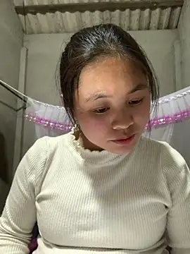 NhuFox online show from December 2025 01:07:01 PM