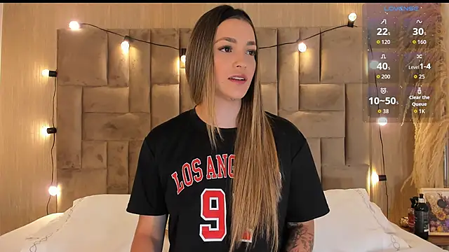 ClaradelMar online show from November 2025 10:25:01 AM