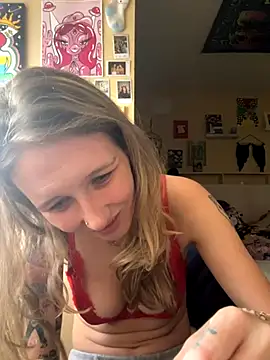 Snapshot of AutumnTides chatting on October 2025 06:28:02 PM AutumnTides online show from October 2025 06:28:02 PM