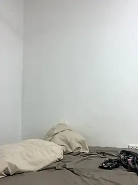 Snapshot of johanageminis chatting on October 2025 11:25:01 PM johanageminis online show from October 2025 11:25:01 PM