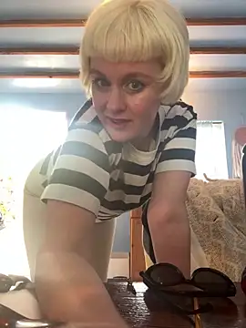 lilybloomfield online show from April 2026 07:55:02 PM