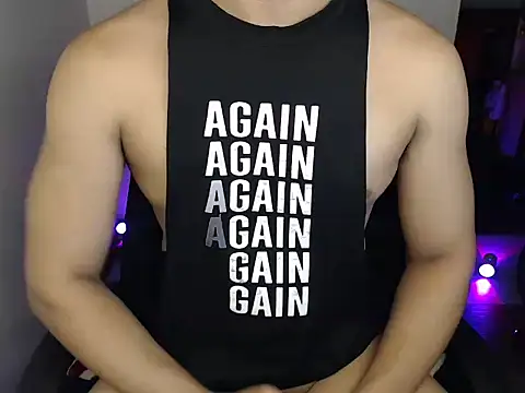 Snapshot of Hot_Muscle69 chatting on July 2026 12:35:02 AM Hot Muscle69 online show from July 2026 12:35:02 AM