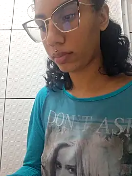 Snapshot of RavenShyfit chatting on October 2025 07:52:01 AM RavenShyfit online show from October 2025 07:52:01 AM