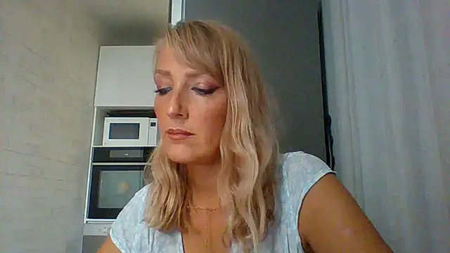 Vexxaa online show from September 2025 01:55:01 PM