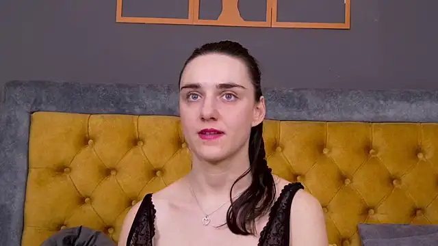 Jessica White  online show from February 2026 04:05:02 AM