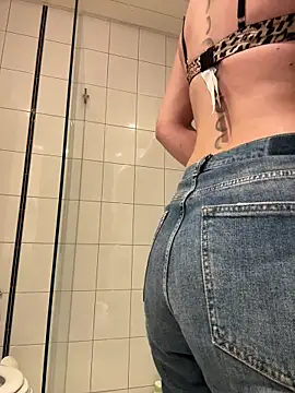 IsabellaEtha online show from October 2025 10:49:01 AM