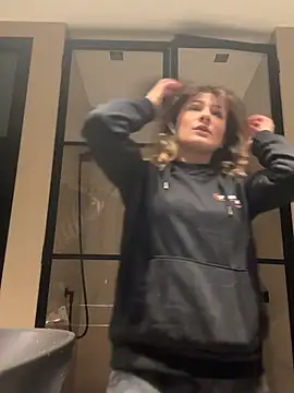 IsabellaEtha online show from February 2026 12:46:02 PM