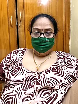 Snapshot of heera-rani chatting on May 2026 12:55:02 PM heera-rani online show from May 2026 12:55:02 PM