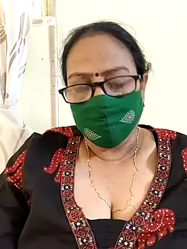 Snapshot of heera-rani chatting on May 2026 04:42:02 AM heera-rani online show from May 2026 04:42:02 AM