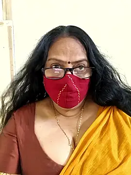 Snapshot of heera-rani chatting on May 2026 05:05:02 AM heera-rani online show from May 2026 05:05:02 AM