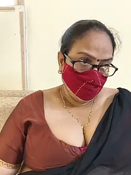 Snapshot of heera-rani chatting on May 2026 05:23:02 AM heera-rani online show from May 2026 05:23:02 AM