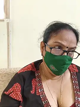 Snapshot of heera-rani chatting on May 2026 07:05:02 AM heera-rani online show from May 2026 07:05:02 AM