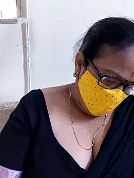 Snapshot of heera-rani chatting on June 2026 09:22:01 AM heera-rani online show from June 2026 09:22:01 AM