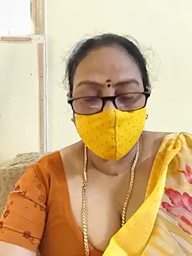 Snapshot of heera-rani chatting on June 2026 05:43:01 AM heera-rani online show from June 2026 05:43:01 AM