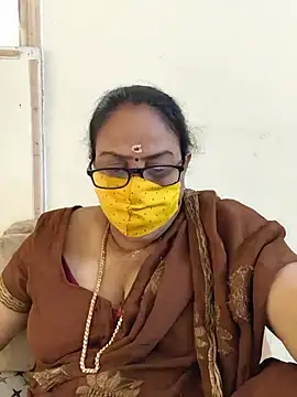 Snapshot of heera-rani chatting on June 2026 04:19:02 AM heera-rani online show from June 2026 04:19:02 AM