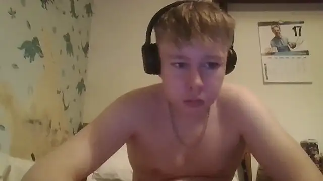 Snapshot of TomasCramp chatting on October 2025 03:52:01 PM TomasCramp online show from October 2025 03:52:01 PM