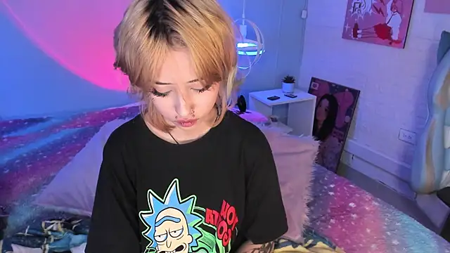 Hannahpage online show from October 2025 03:10:02 PM