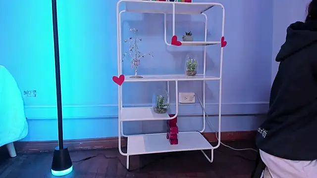 Hannahpage online show from February 2026 12:25:01 PM