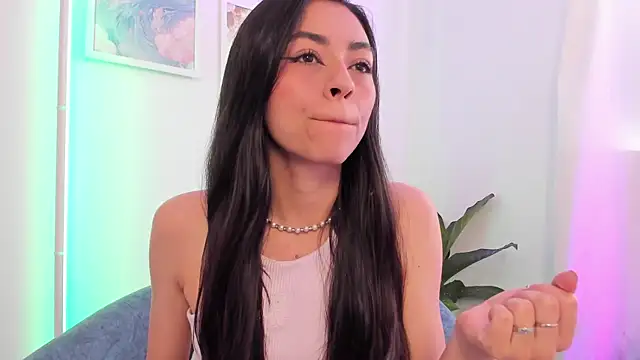 canelleGarces online show from October 2025 04:50:01 PM