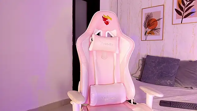 Ayleen Dunkan online show from September 2025 12:18:01 PM