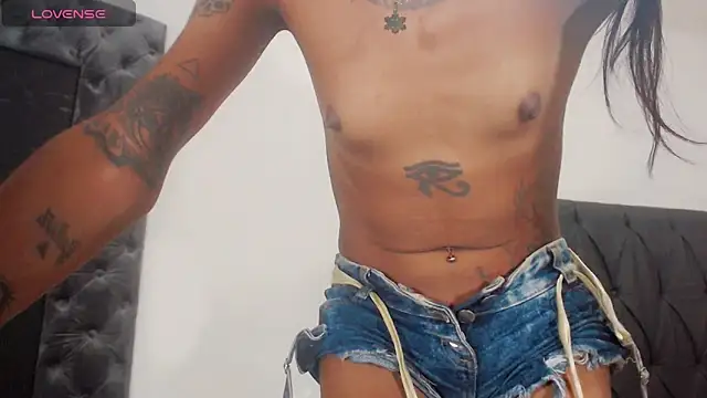 Snapshot of deborahotts chatting on December 2025 03:41:01 PM deborahotts online show from December 2025 03:41:01 PM