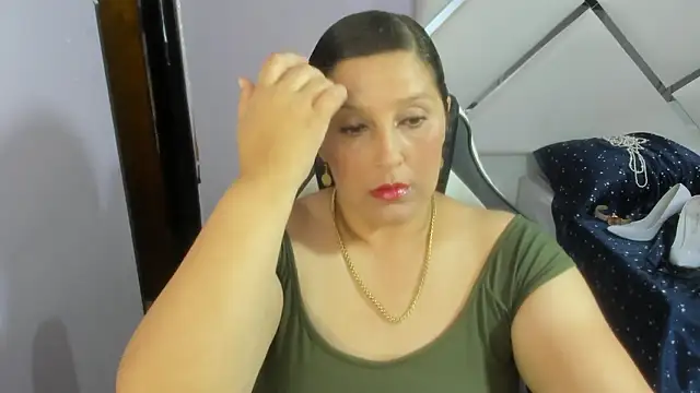 Snapshot of KikaDuque chatting on February 2026 07:42:02 PM KikaDuque online show from February 2026 07:42:02 PM