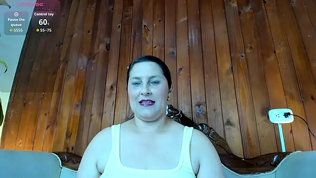 Snapshot of KikaDuque chatting on February 2026 07:34:02 PM KikaDuque online show from February 2026 07:34:02 PM