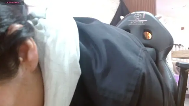 BLUE TAY1 online show from November 2025 12:07:01 PM