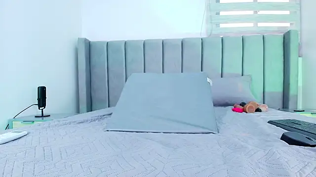 carol juicyy online show from February 2026 07:20:01 PM