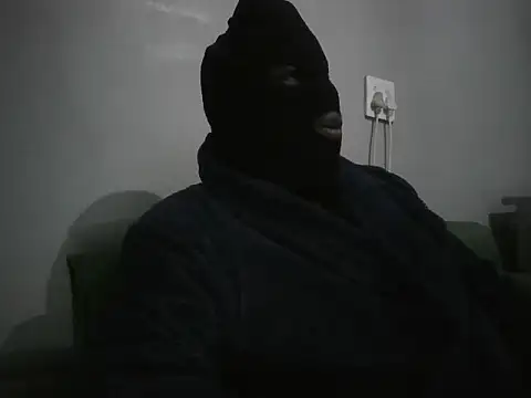 Snapshot of YoursManXXX chatting on November 2025 08:30:02 PM YoursManXXX online show from November 2025 08:30:02 PM