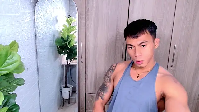 PinooyMilker online show from October 2025 03:42:02 AM